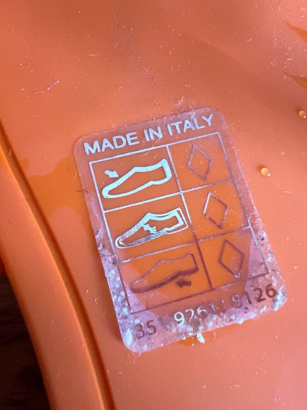 Gucci Orange Logo Slide Sandals - Picture 2 of 4